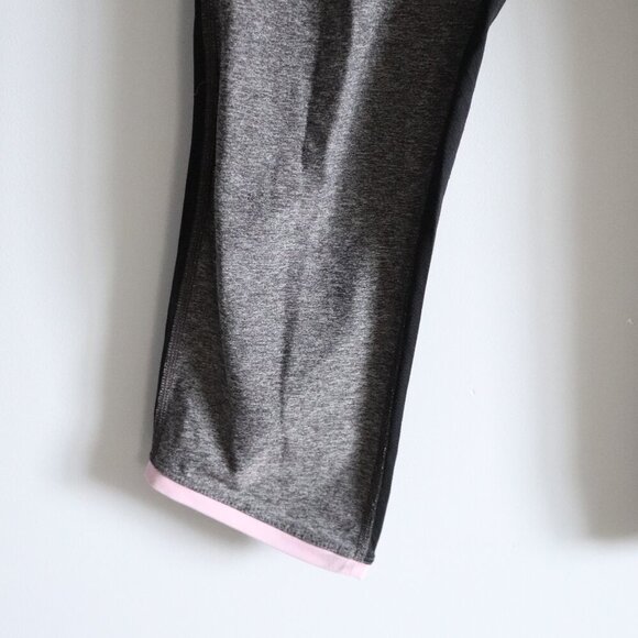 Lululemon Women's Pink/Grey Size 8 Pockets Activewear Crop Stretch Leggings - Picture 7 of 11